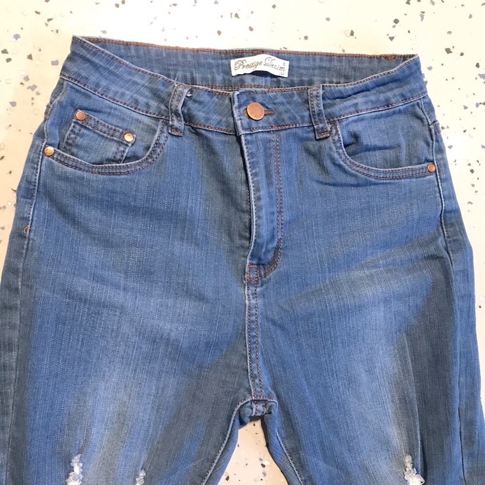 Distressed skinny jeans - Picture 3 of 5